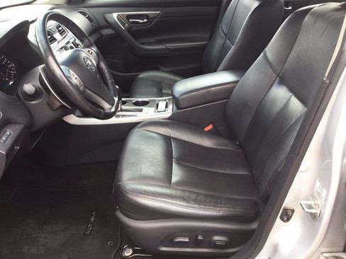 Used 2015 Nissan Altima 3.5 SL FWD image 19