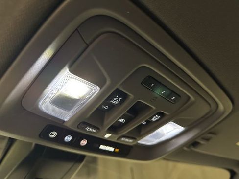 Used 2021 GMC Sierra 2500 Denali w/ Denali Ultimate Package image 30