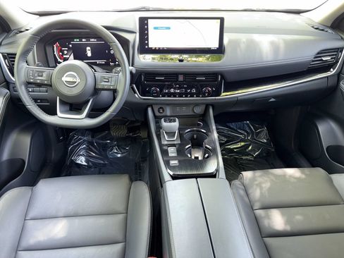 Certified 2024 Nissan Rogue SL w/ SL Premium Package FWD image 14