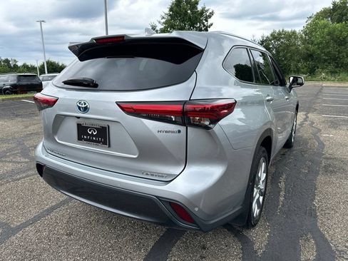 Used 2022 Toyota Highlander Limited AWD/4WD image 14