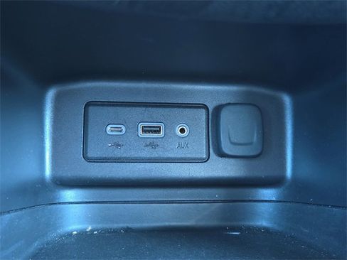 Used 2024 Chevrolet Equinox LT image 24