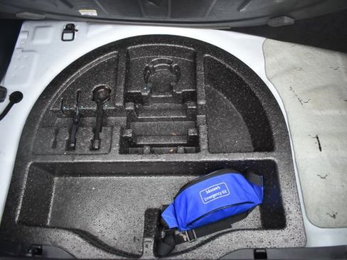 Used 2015 Hyundai Veloster RE:FLEX Edition image 32