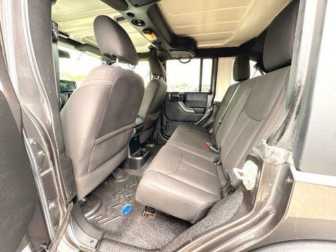 Used 2017 Jeep Wrangler Unlimited Sport w/ Quick Order Package 24S AWD/4WD image 17