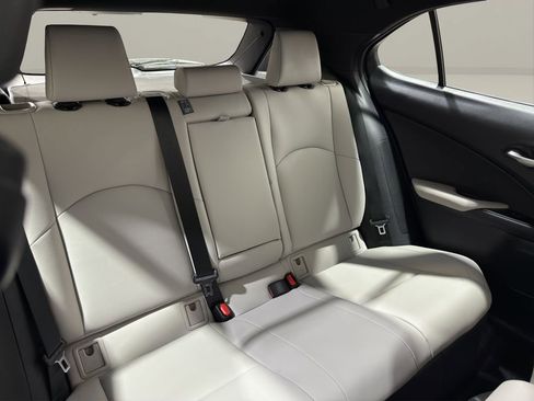 Used 2020 Lexus UX 250h image 16