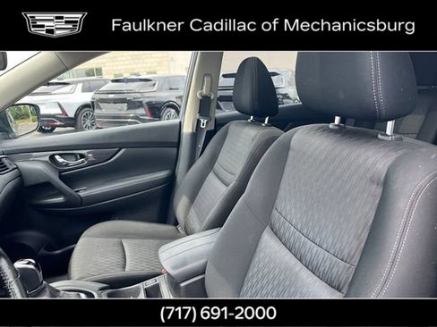 Used 2020 Nissan Rogue SV w/ Sun & Sound Touring Package AWD/4WD image 19