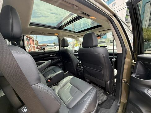 Used 2023 Subaru Ascent Limited w/ Technology Package AWD/4WD image 15