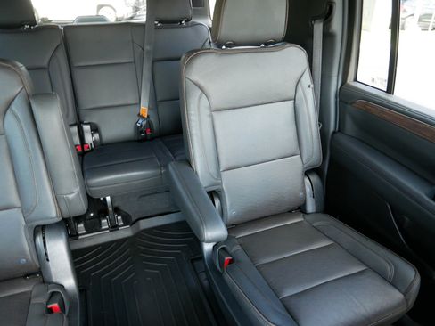 Used 2023 Chevrolet Suburban High Country AWD/4WD image 14