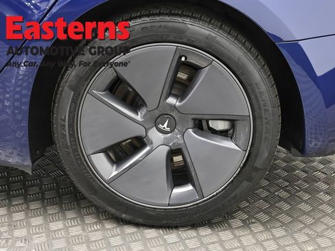 Used 2023 Tesla Model 3 Standard Range image 28
