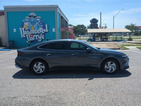 Used 2025 Hyundai Sonata SE FWD image 4