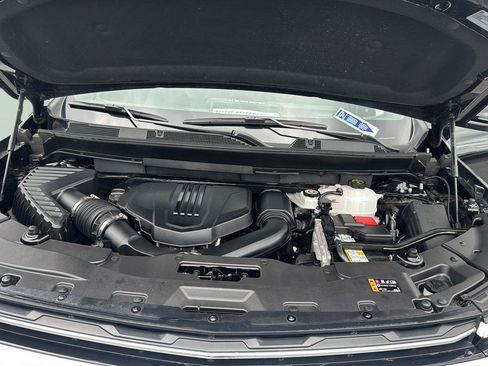 Used 2025 Chevrolet Traverse LT AWD/4WD image 27