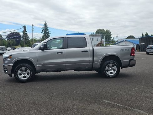 Used 2025 RAM 1500 Big Horn AWD/4WD image 3