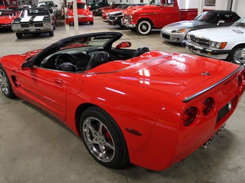 Used 2004 Chevrolet Corvette Convertible w/ Preferred Equipment Group image 30