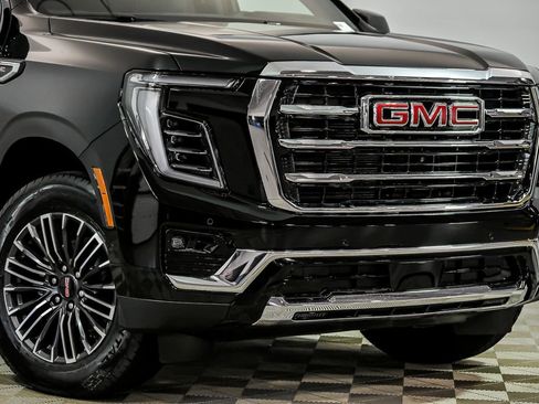 New 2026 GMC Yukon Elevation w/ Elevation Premium Package AWD/4WD image 2