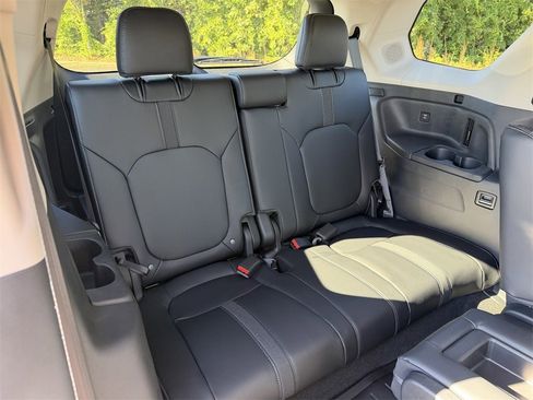 New 2025 Honda Pilot Touring image 19