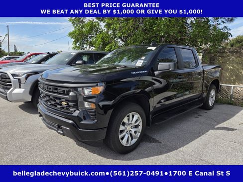 Used 2025 Chevrolet Silverado 1500 Custom image 1