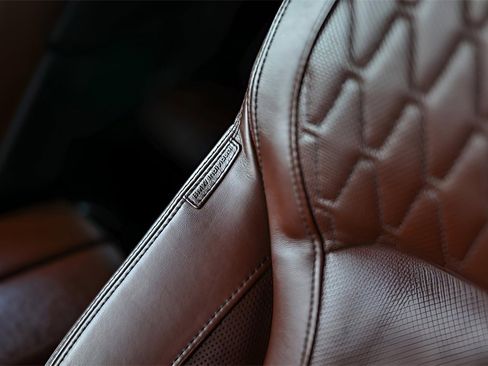 Used 2023 BMW X6 M50i w/ Executive Package image 41