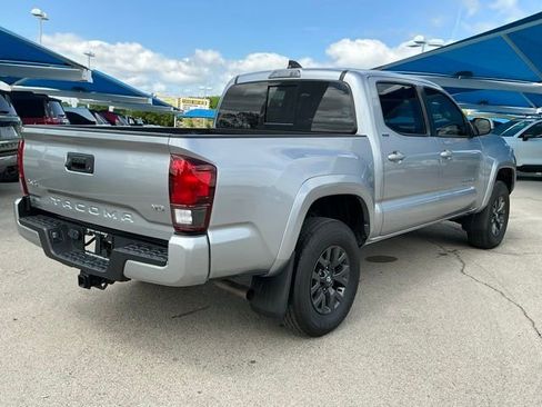 Used 2023 Toyota Tacoma SR5 w/ Technology Package AWD/4WD image 3