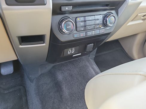 Used 2017 Ford F150 Lariat w/ Equipment Group 501A Mid RWD image 21
