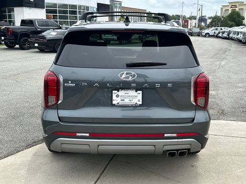 Used 2023 Hyundai Palisade Limited FWD image 6