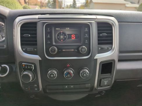 Used 2023 RAM 1500 Classic SLT AWD/4WD image 34