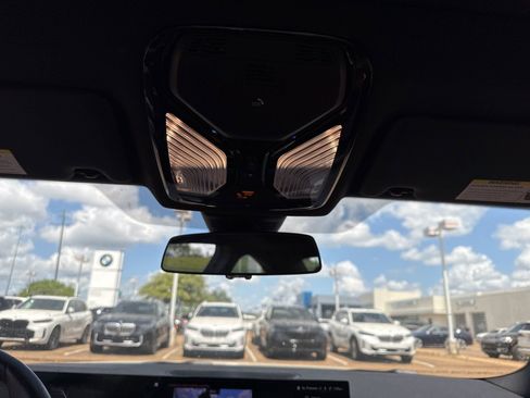 Used 2023 BMW 230i Coupe w/ Convenience Package image 15