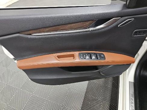 Used 2018 Maserati Ghibli S Q4 AWD/4WD image 18