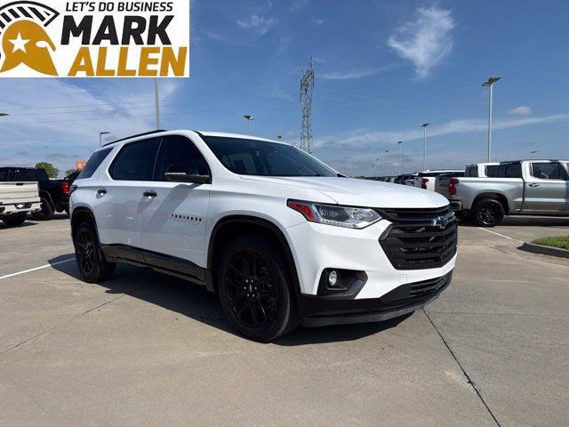 Used 2021 Chevrolet Traverse Premier w/ Redline Edition FWD image 1