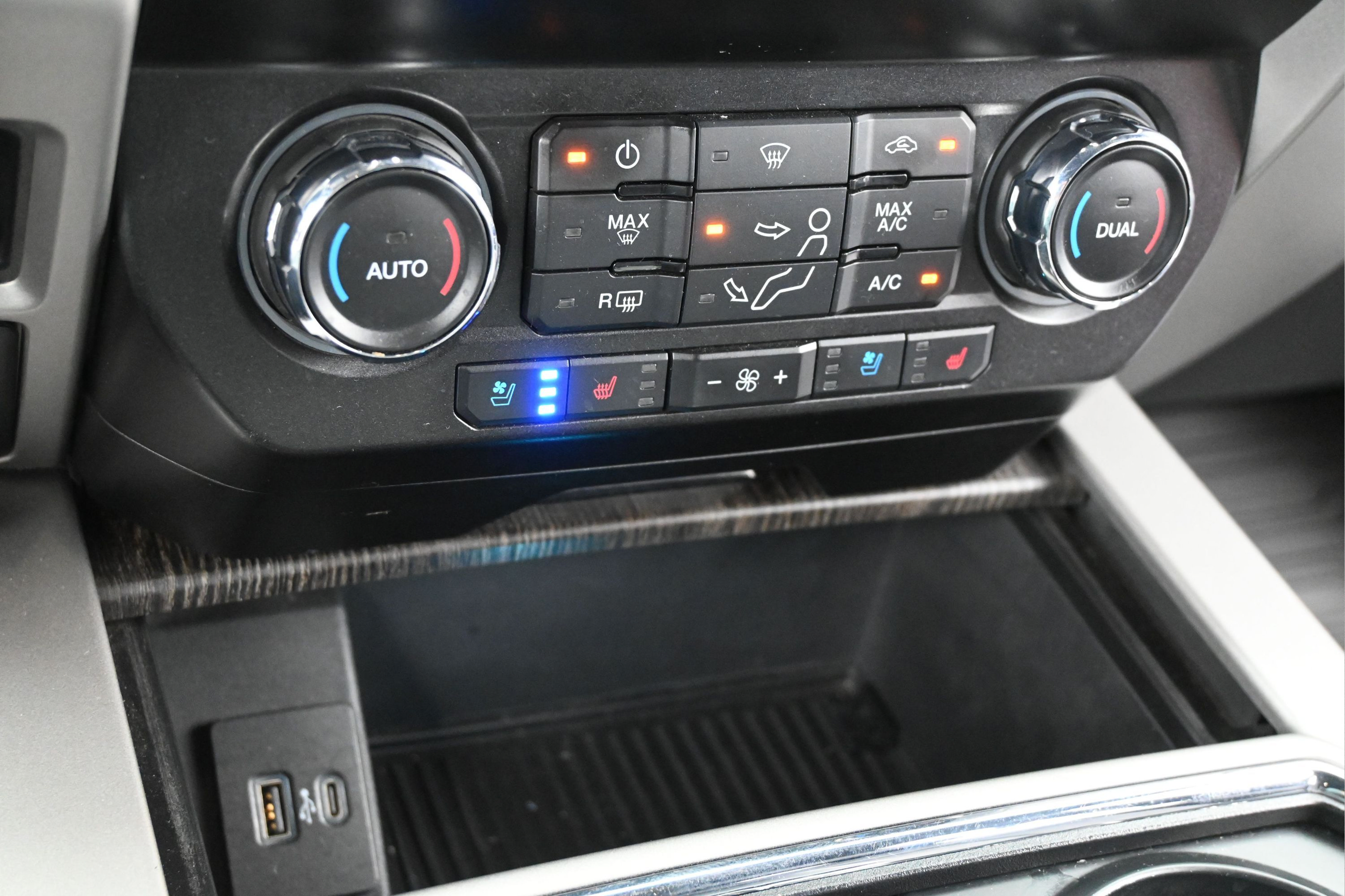 Used 2021 Ford F250 Lariat w/ Chrome Package AWD/4WD image 19