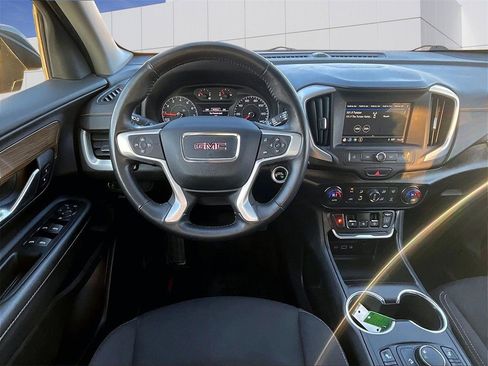 Used 2018 GMC Terrain SLE w/ Driver Convenience Package image 13