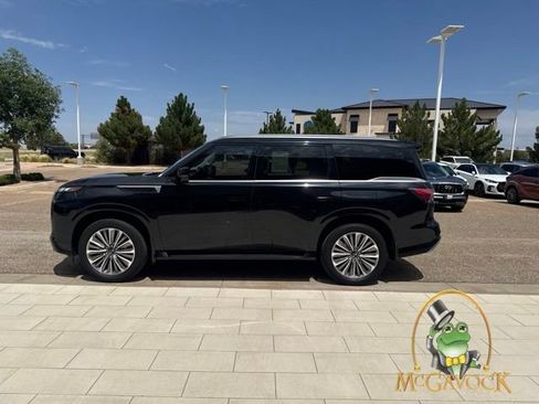 Used 2025 INFINITI QX80 Sensory AWD/4WD image 8