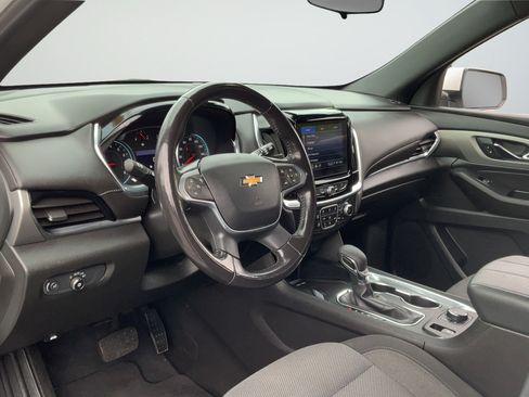 Certified 2022 Chevrolet Traverse LT FWD image 25