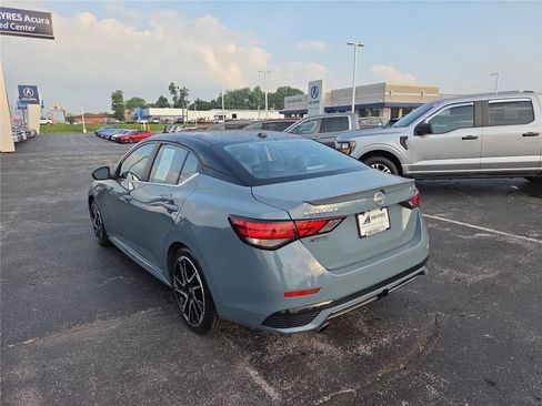 Used 2024 Nissan Sentra SR w/ SR Premium Package FWD image 28
