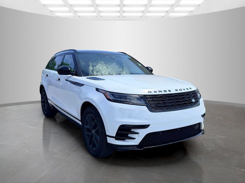Used 2026 Land Rover Range Rover Velar Dynamic SE AWD/4WD image 3