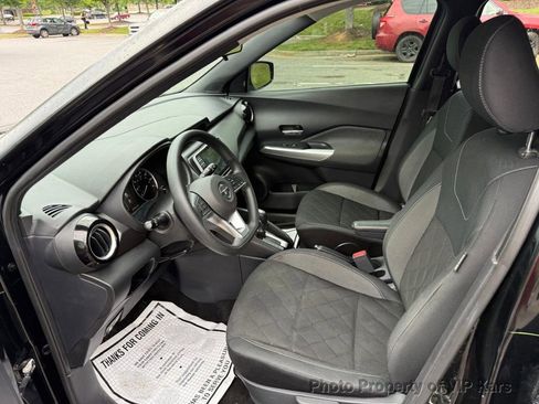 Used 2020 Nissan Kicks SV FWD image 12