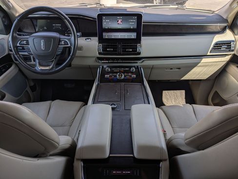 Used 2020 Lincoln Navigator Reserve w/ Luxury Package AWD/4WD image 26