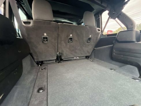 Certified 2024 Jeep Wrangler Unlimited Sport image 11