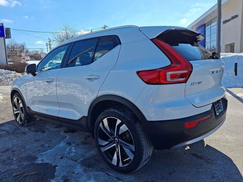 Certified 2023 Volvo XC40 B5 Plus w/ Protection Package Premier image 4