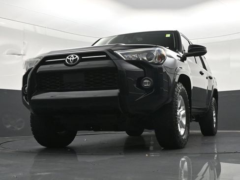 Used 2021 Toyota 4Runner SR5 RWD image 33