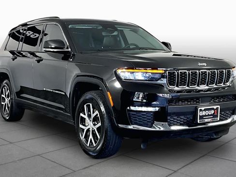 Used 2023 Jeep Grand Cherokee L Limited RWD image 3