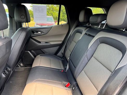 Used 2025 Chevrolet Equinox LT w/ Convenience Package II FWD image 5