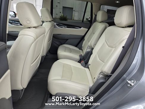 Used 2024 Cadillac XT6 Premium Luxury w/ Technology Package FWD image 10
