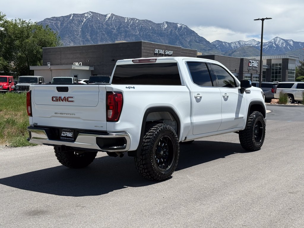 Used 2023 GMC Sierra 1500 SLE AWD/4WD image 9