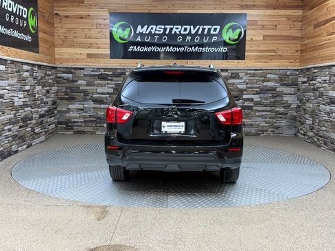 Used 2018 Nissan Pathfinder SL AWD/4WD image 8