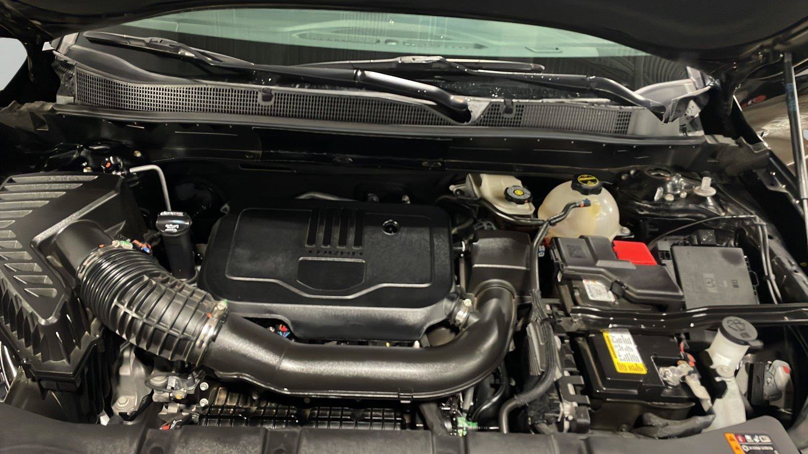 Used 2024 Chevrolet Blazer Premier w/ Enhanced Convenience Package FWD image 9