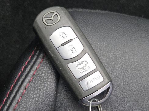 Used 2017 MAZDA MX-5 Miata RF Grand Touring image 30