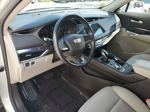 Used 2020 Cadillac XT4 Luxury image 21