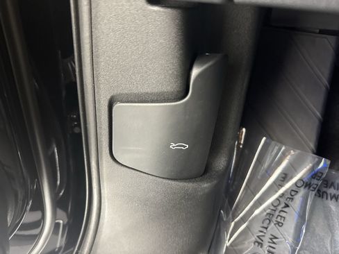 Used 2025 Audi Q5 Premium Plus w/ Premium Plus AWD/4WD image 10
