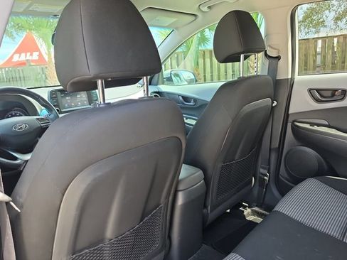 Used 2020 Hyundai Kona SEL FWD image 8