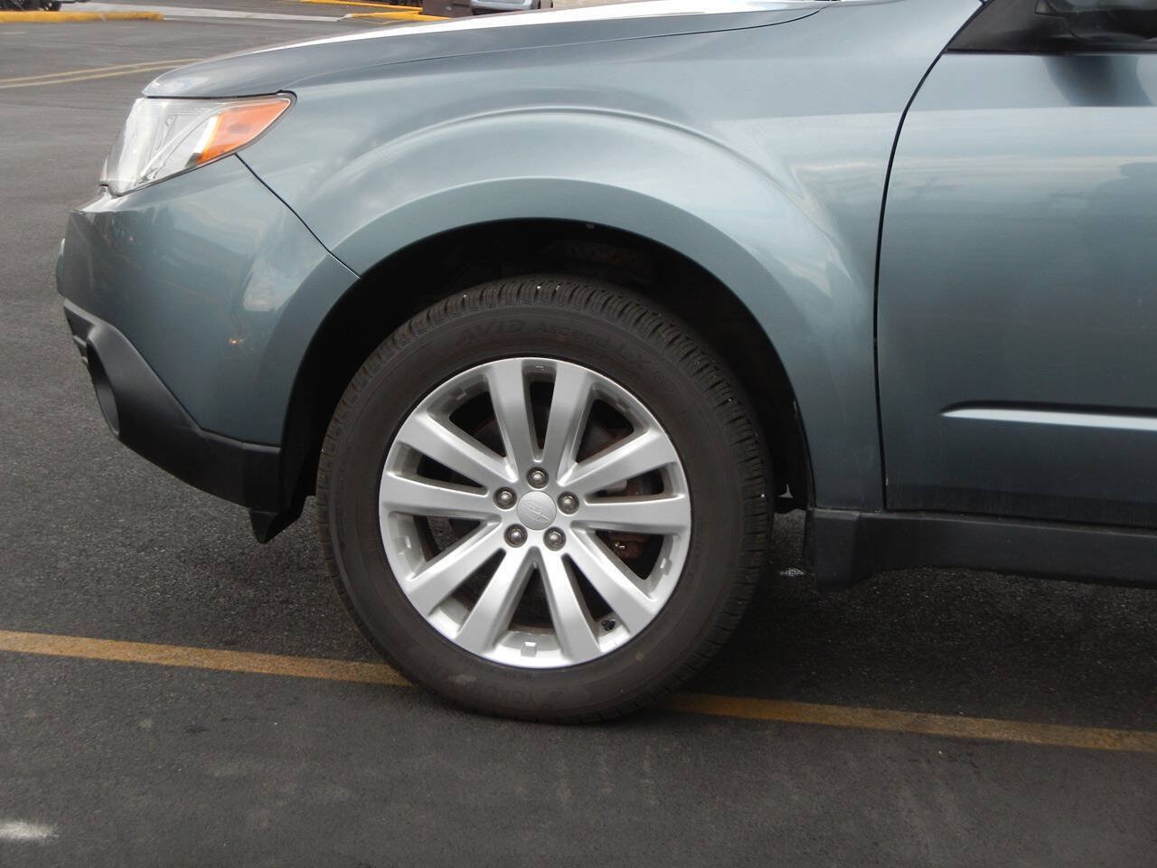 Used 2013 Subaru Forester 2.5X Premium w/ All-Weather Pkg AWD/4WD image 13