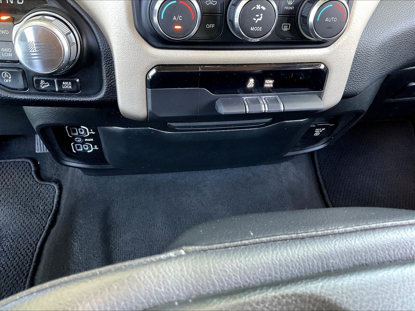 Used 2020 RAM 1500 Laramie w/ Off Road Group AWD/4WD image 16